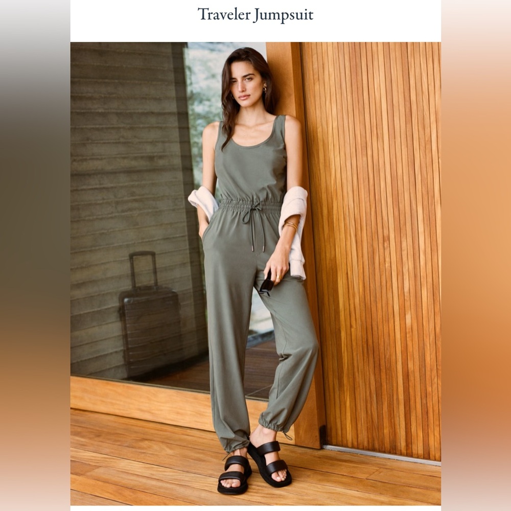 NWOT Abercrombie Traveler Jumpsuit. MT